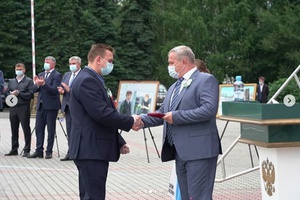 Первый заместитель Губернатора Кузбасса В.Н. Телегин вручил награды шахтерам в преддверии профессионального праздника
