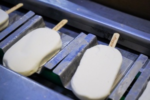 Крупнейший в Кузбассе производитель и экспортер мороженого будет работать по бережливым технологиям